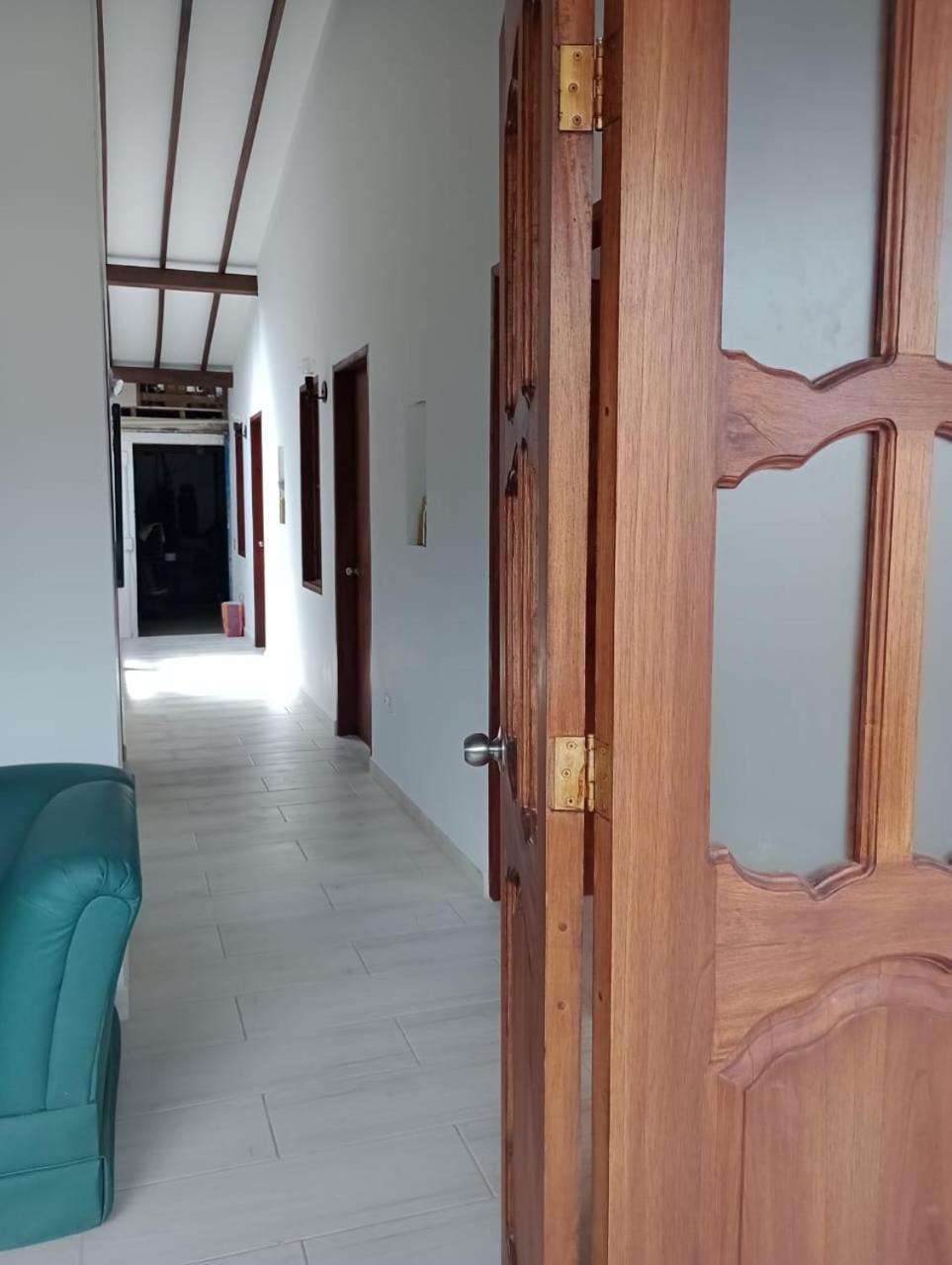 Hostal Famihotel Fundadores Jardín Zewnętrze zdjęcie